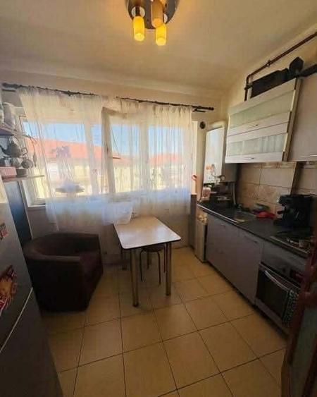 Apartament cu 2 camere, 40 mp , zona Florilor, Floresti - 1