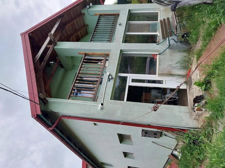 Casă cu Teren 421 Mp în Central