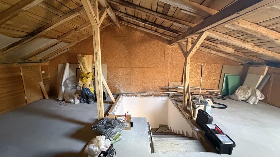 CEA MAI MARE VILA INSIRUITA DIN CHIAJNA, 173 mp construiti, str Luceafarului - 17