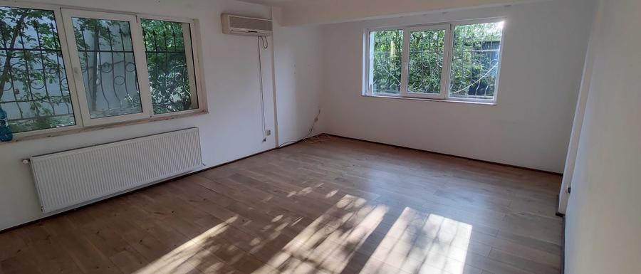 Casă cu 3 camere în Theodor Pallady