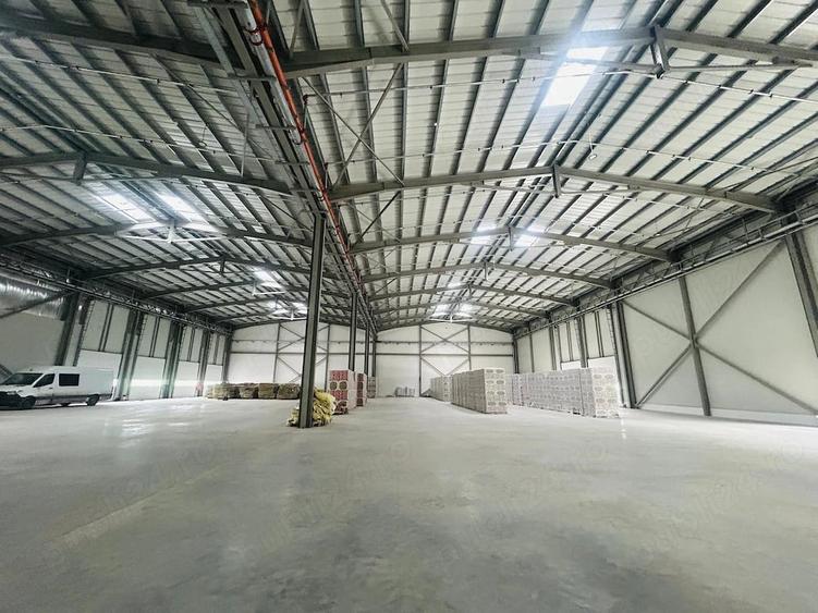 Spațiu comercial, de 6,000 mp, în Exterior Vest