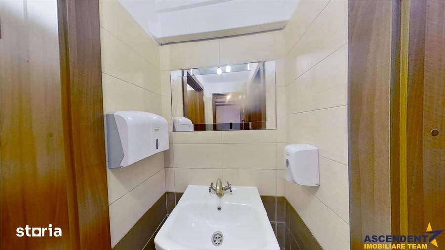 Spațiu comercial, de 100 mp, în Ultracentral