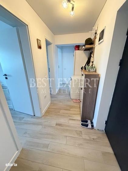 Apartament cu 2 camere decomandat în Titan
