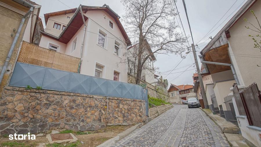 Casă cu 2 camere cu Teren 94 Mp în Schei