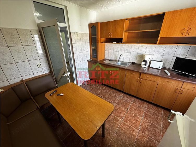Apartament cu 3 camere decomandat în Gară
