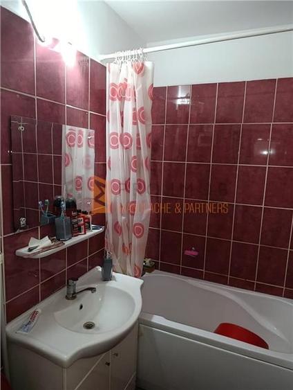 Apartament cu 4 camere decomandat în Unirii Nord