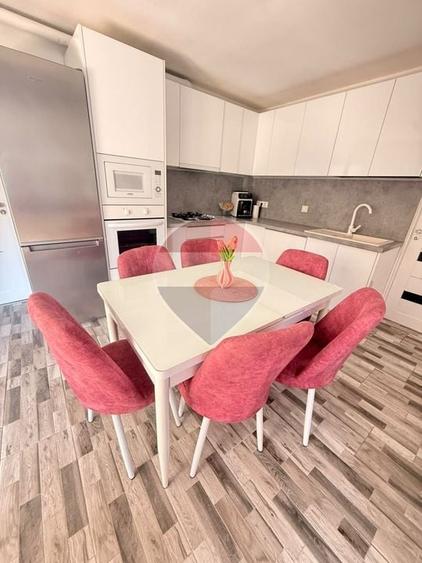 Duplex cu 6 camere cu Teren 229 Mp în Est