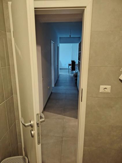 Apartament cu 3 camere decomandat în Dobroești