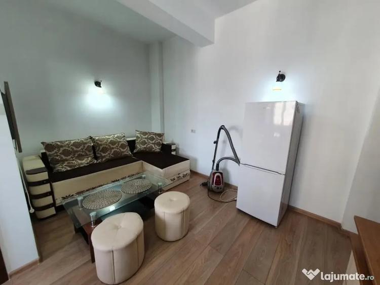 Apartament cu 2 camere semidecomandat în Universitate