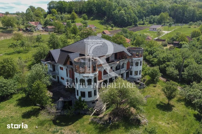 Casă cu Teren 5794 Mp în Aușeu