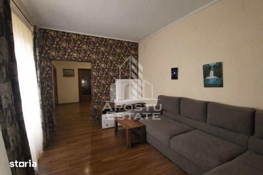 Casă cu 5 camere cu Canalizare în Lipovei