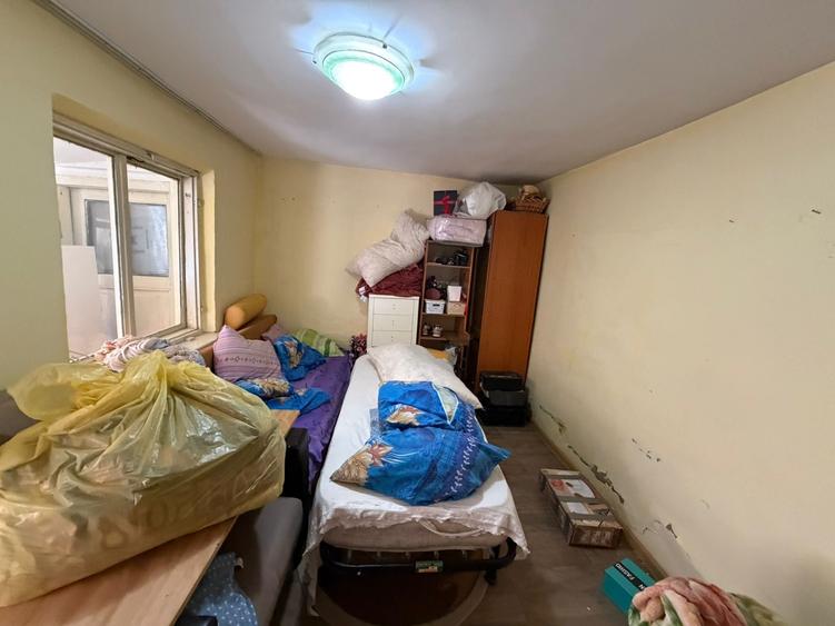 Casă cu 2 camere cu Teren 350 Mp în Păcii