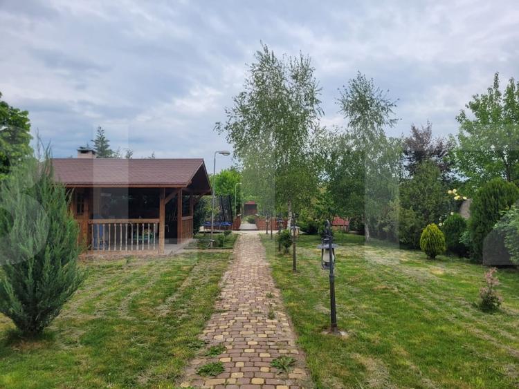 Casă individuală cu 3 camere cu Canalizare în Săcălaz