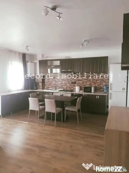 Apartament cu 3 camere semidecomandat în Florești