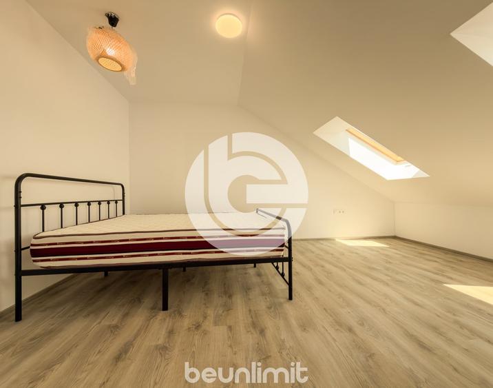 Casă cu 5 camere cu Canalizare în Cristian