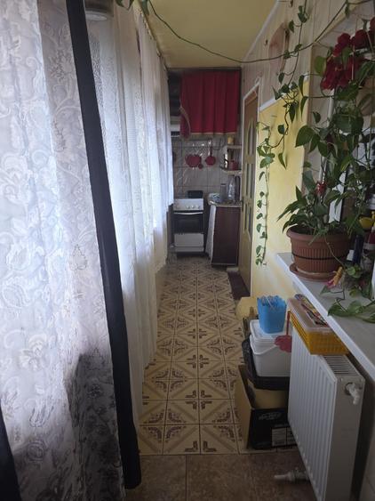 Apartament cu 2 camere decomandat în Poarta 6