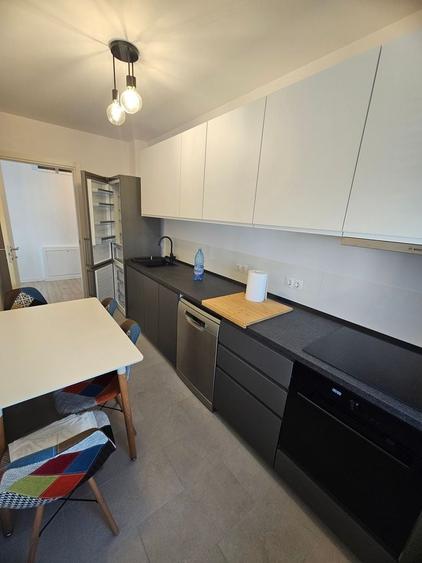 Apartament cu 2 camere decomandat în Băneasa