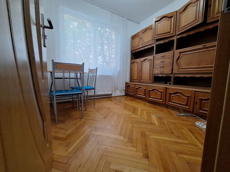 Apartament cu 2 camere nedecomandat, mobilat în Complex Studențesc