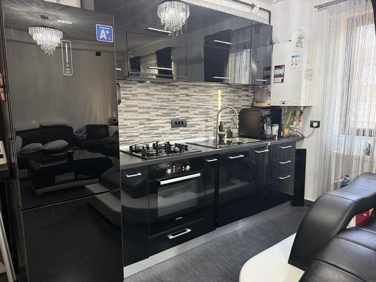 Apartament cu 2 camere semidecomandat în Roșu