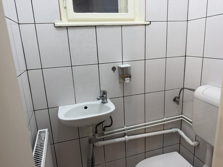 Apartament cu 3 camere decomandat, mobilat în Ultracentral