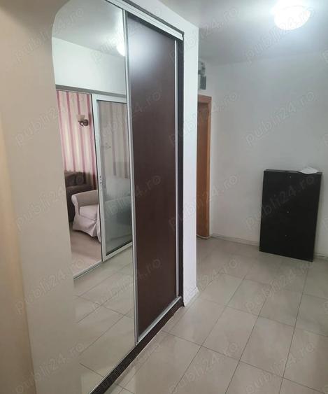 Apartament cu 3 camere decomandat în Drumul Taberei
