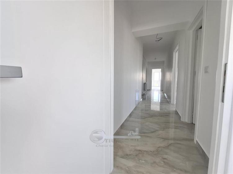 Apartament cu 3 camere decomandat în Galata
