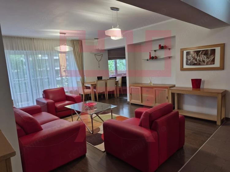 Apartament cu 3 camere semidecomandat în Plopilor
