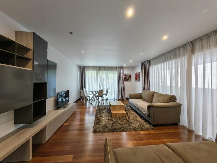 Apartament cu 2 camere decomandat, mobilat în Arcul de Triumf