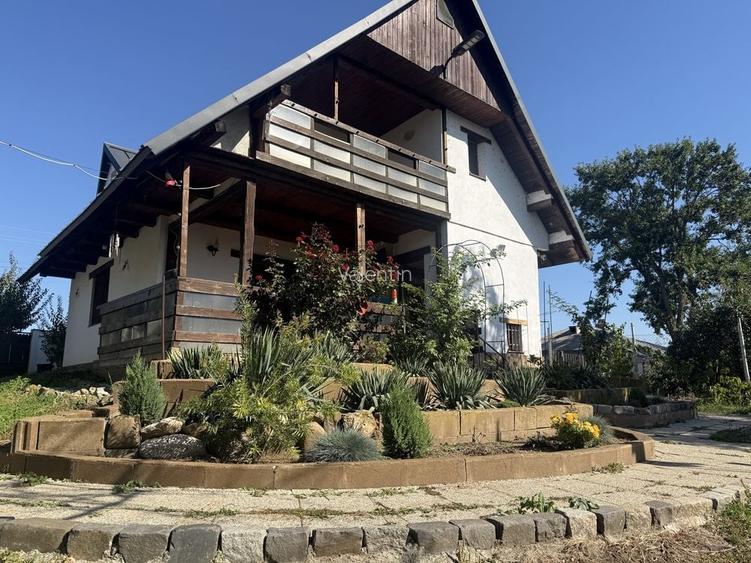 Se vinde casa vacanta