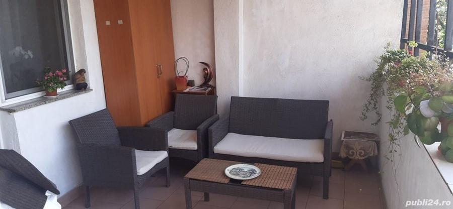 Apartament cu 4 camere decomandat în Central