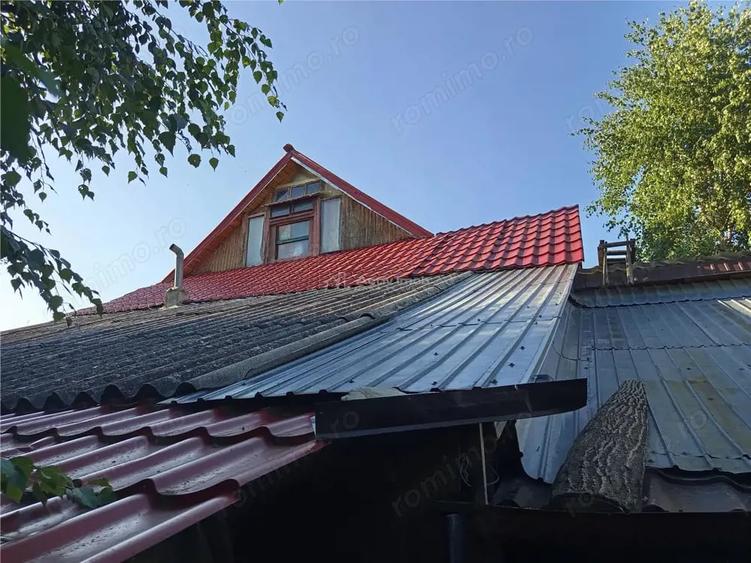 Casă cu Teren 744 Mp în Ilidia