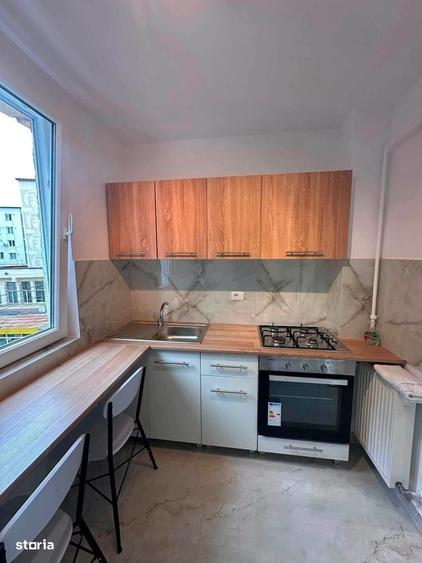 De inchiriat apartament cu 2 camere si balcon, renovat, etajul 2 - 6