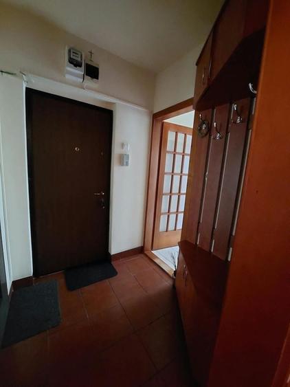 Apartament cu 2 camere semidecomandat în Aurel Vlaicu