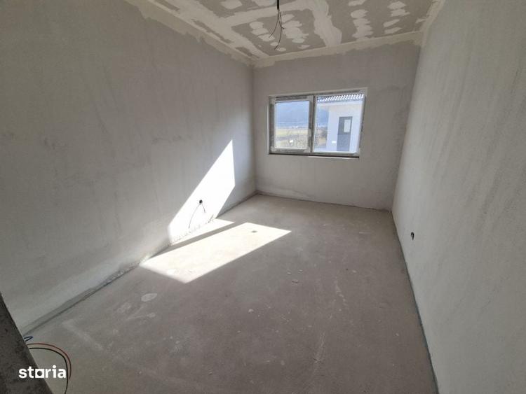 Casă cu 4 camere cu Teren 220 Mp în Gilău
