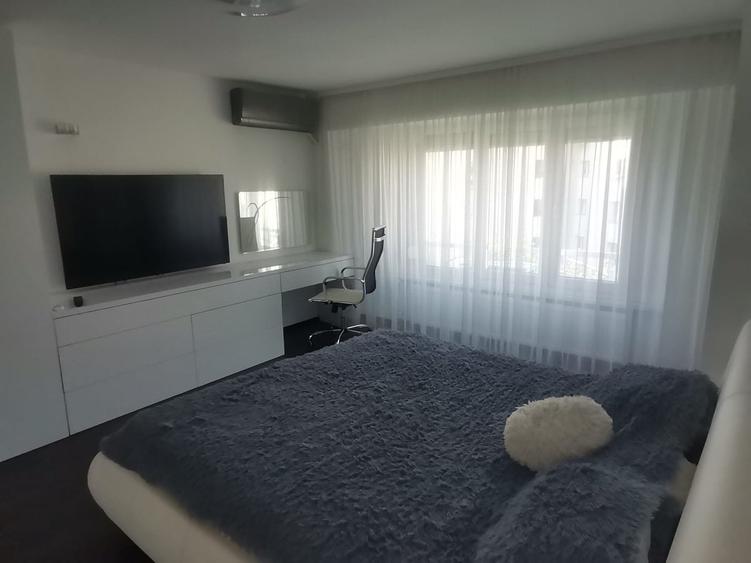 Garsonieră decomandată în Decebal