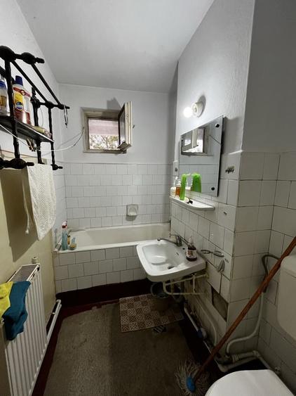 Apartament cu 2 camere semidecomandat în Hipodrom