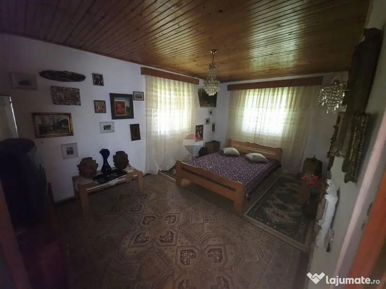Casă cu 3 camere cu Teren 803 Mp în Bistrița