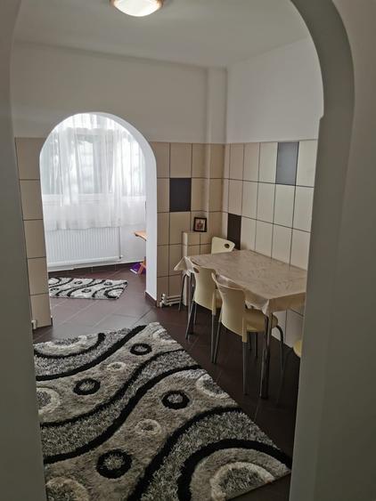Apartament cu 2 camere decomandat în Nicolina