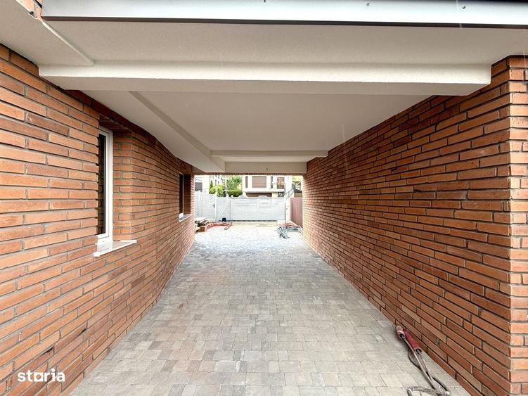 Casă cu 4 camere cu Teren 300 Mp în Central