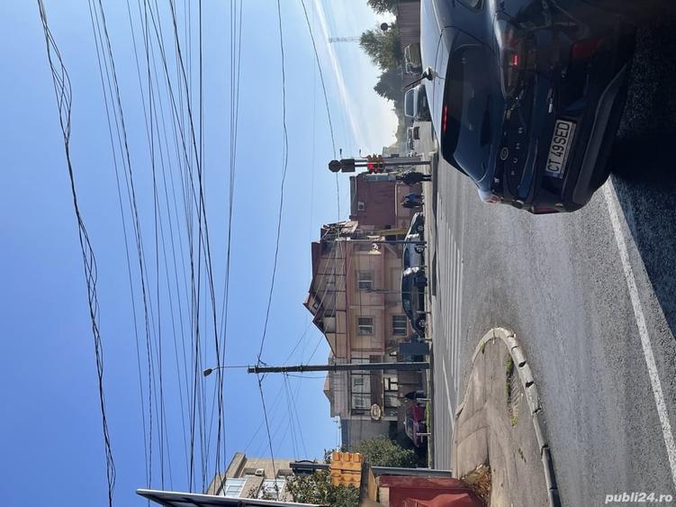 Casă cu 6 camere în Casa de Cultură