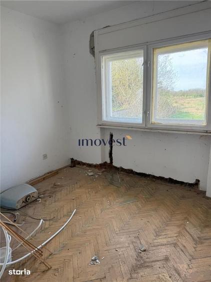 Casă cu 5 camere cu Teren 400 Mp în Titulescu