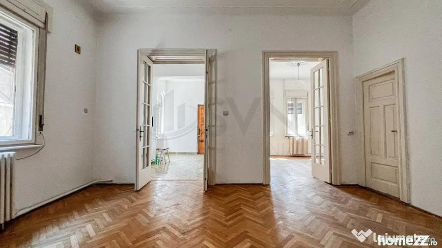 Casă cu 5 camere cu Teren 204 Mp în Floreasca