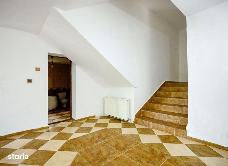 Apartament cu 3 camere în Podul de Fier