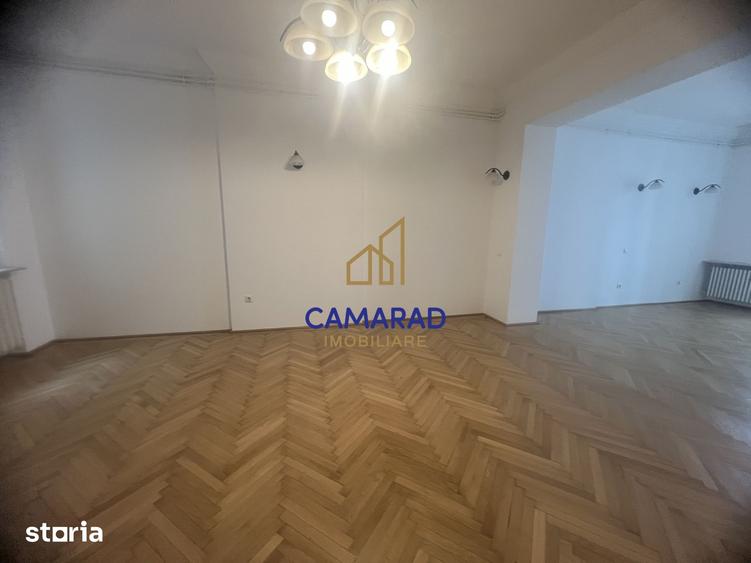 Apartament cu 3 camere în Victoriei