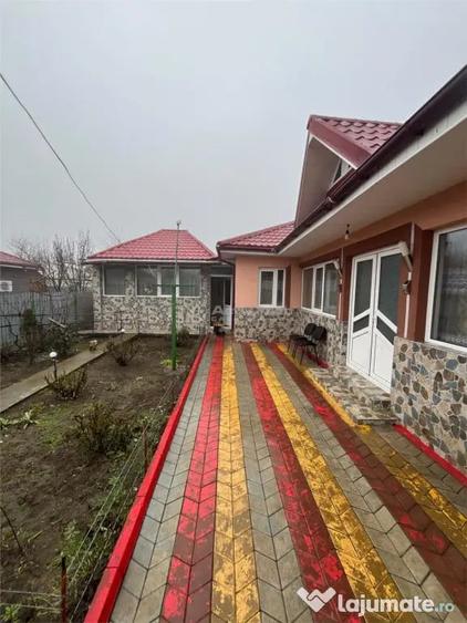 Casă cu 3 camere cu Teren 370 Mp în Smârdan