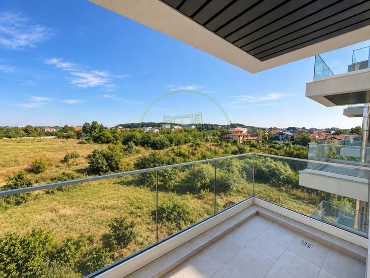 Apartament cu 2 camere semidecomandat în Sisești