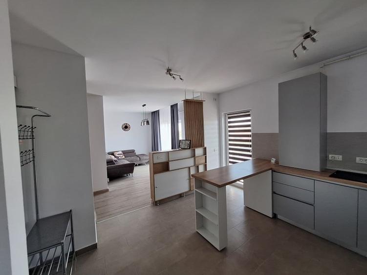 Apartament cu 2 camere semidecomandat, mobilat în Braytim