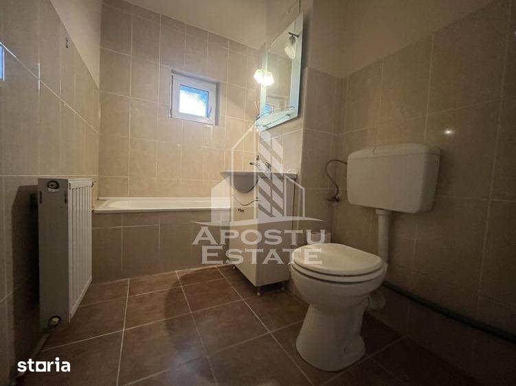 Apartament cu 3 camere decomandat în Soarelui — fotografia 1