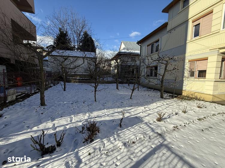 Casă cu 6 camere cu Teren 416 Mp în Ultracentral