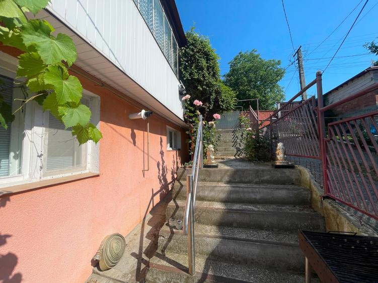 Casă individuală cu 3 camere cu Teren 500 Mp în Valea Adâncă